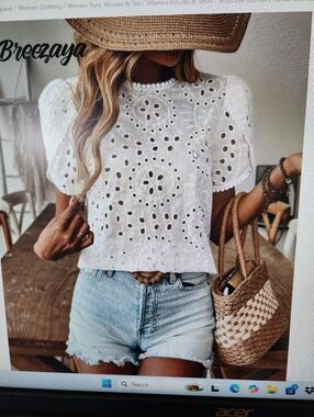 Womens Casual Hollow Petal Sleeve Short Sleeve Blouse.